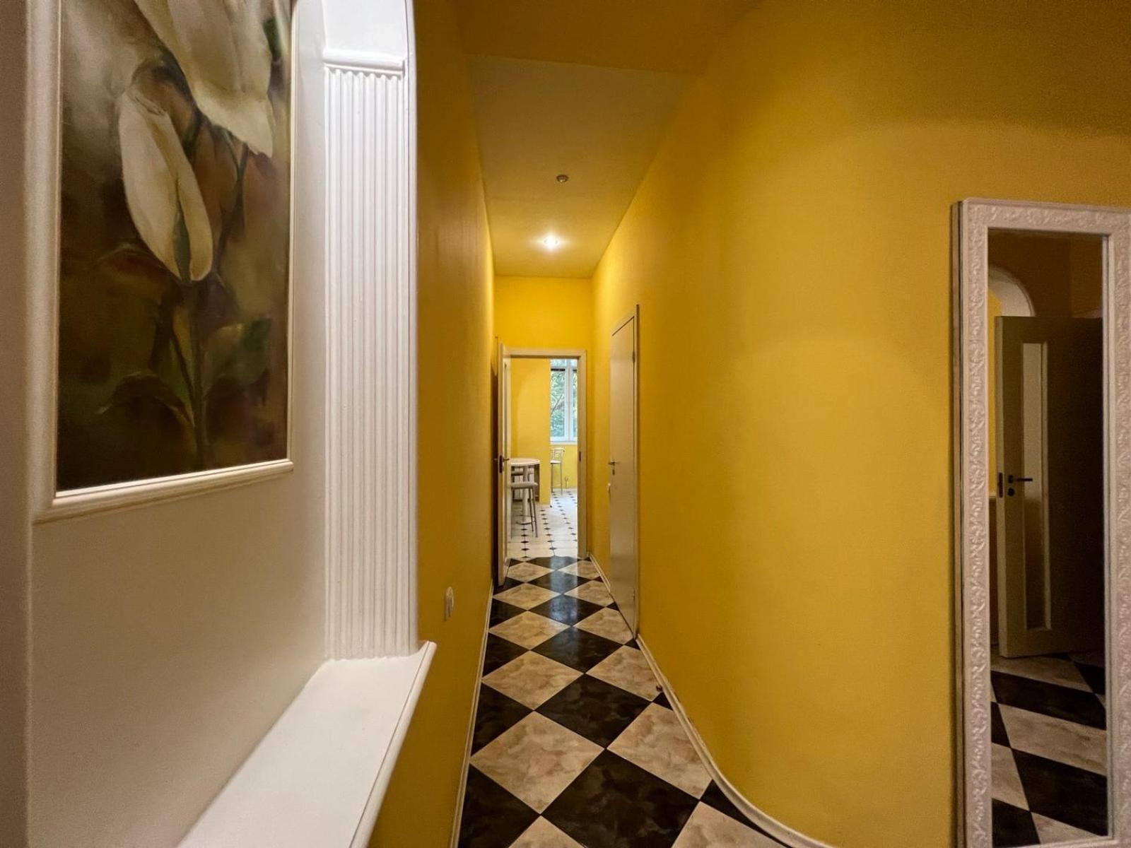Apartment Near Gulliver Київ Екстер'єр фото
